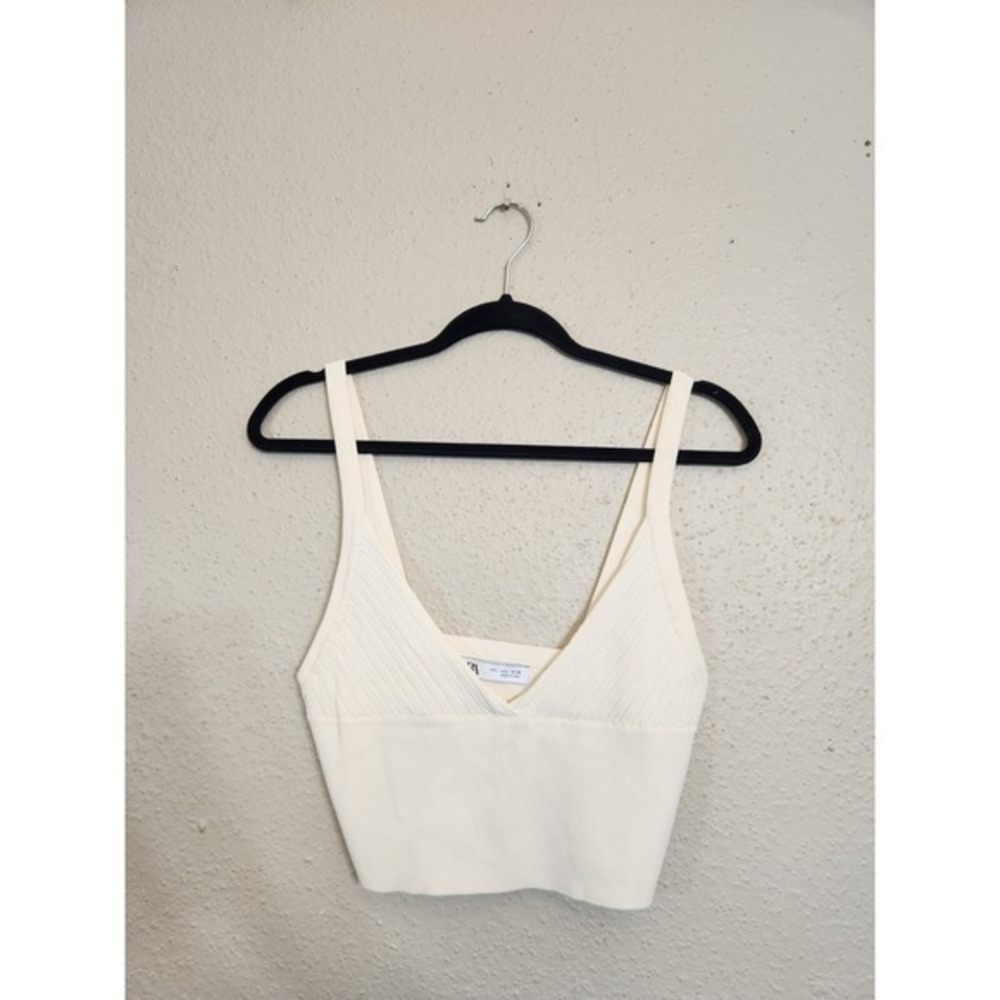 Zara Women's Cream Solid Ribbed V-Neck Sleeveless Knit Crop Top Size Large
